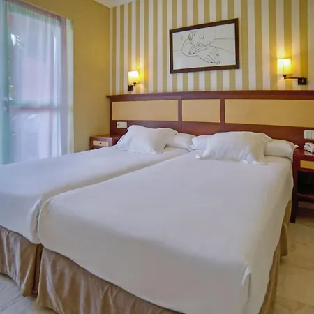 World Riwo, Affiliated By Melia Hotel Benalmádena