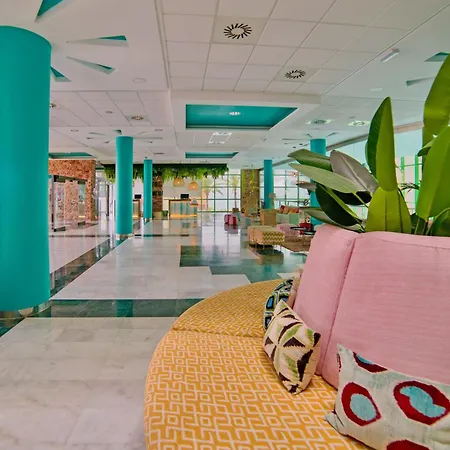 Hotel World Riwo, Affiliated By Melia 4*