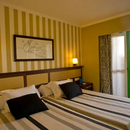 Отель World Riwo Hotel.