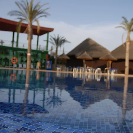 Отель World Riwo Hotel.