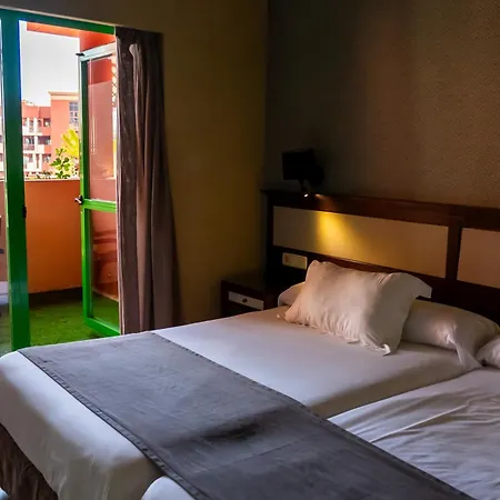 World Riwo Hotel. Отель