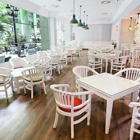 World Riwo Hotel. Отель 4*